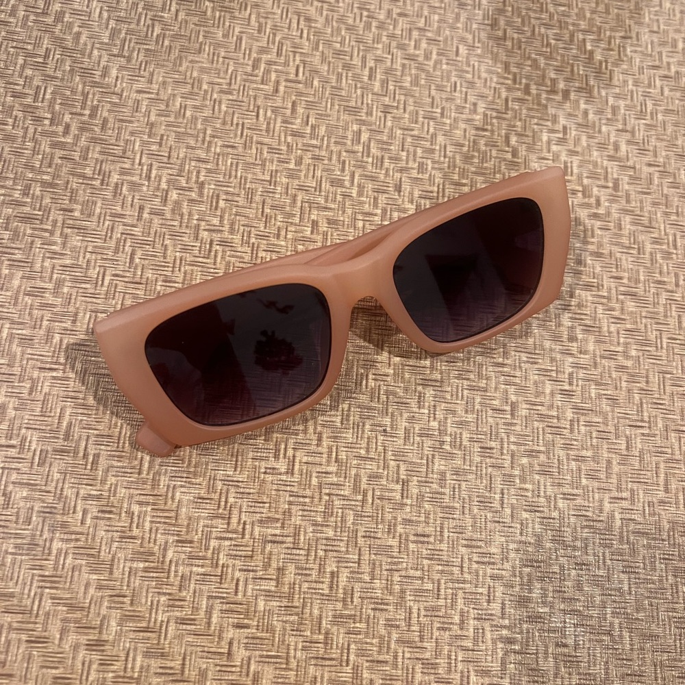 Stylish Tan Sunglasses